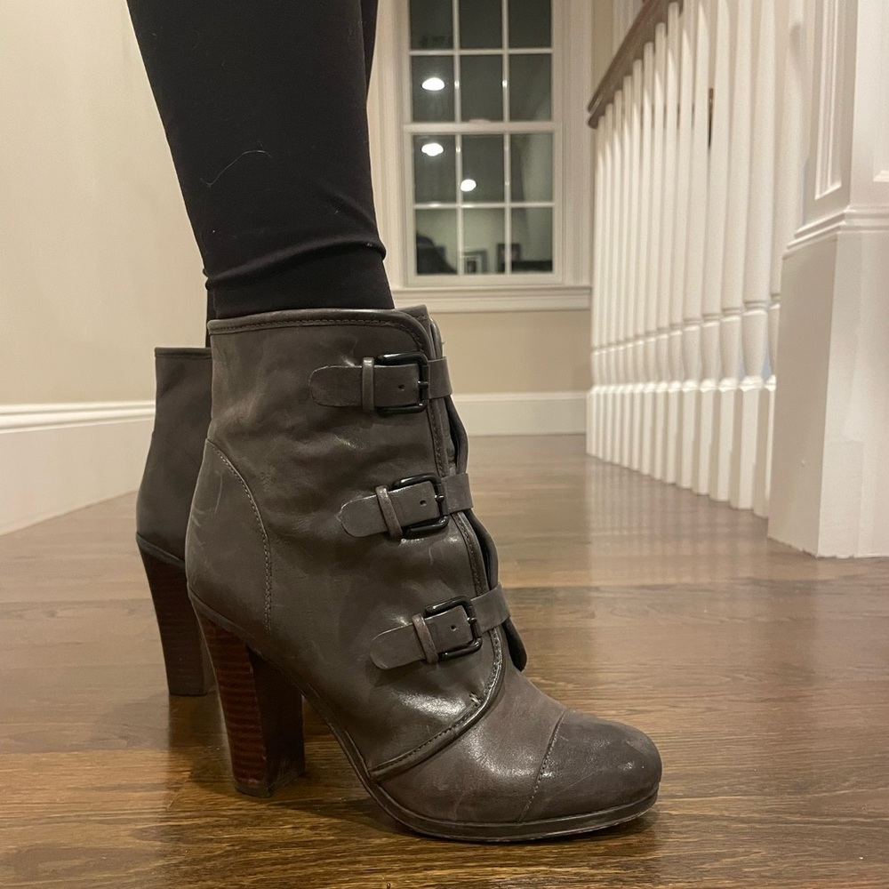Grey Booties Leather sole!Side zipper  I wear an 8 1/2 and these fit me